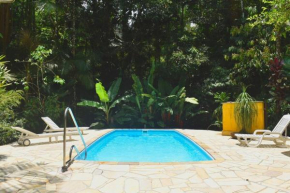 Casa na Cachoeira, uma imersão na natureza